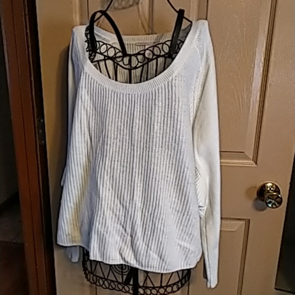 Victoria's Secret Sweaters - Victoria Secret womens cream sweater M